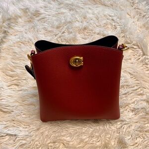 NWOT COACH Willow Women’s Dark Red Leather Bucket Shoulder Bag